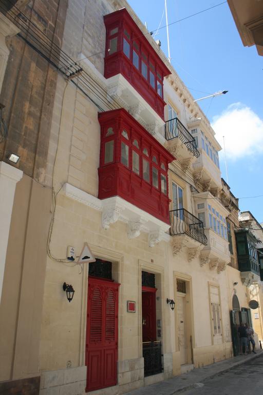 Julesy'S Bnb Cospicua Esterno foto