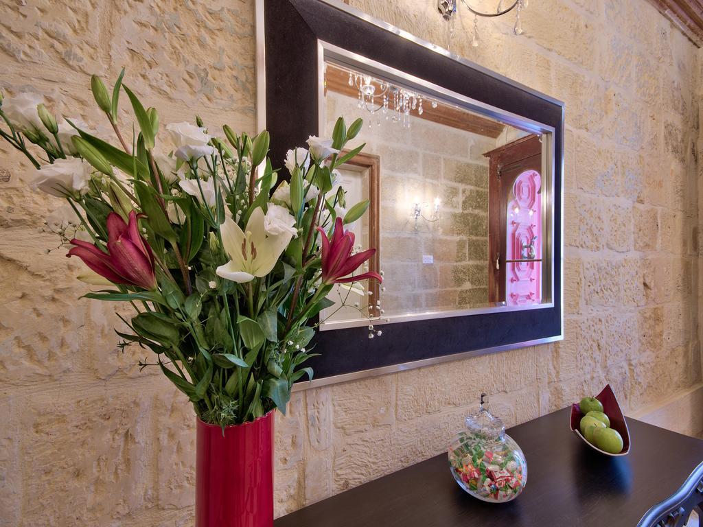 Julesy'S Bnb Cospicua Esterno foto