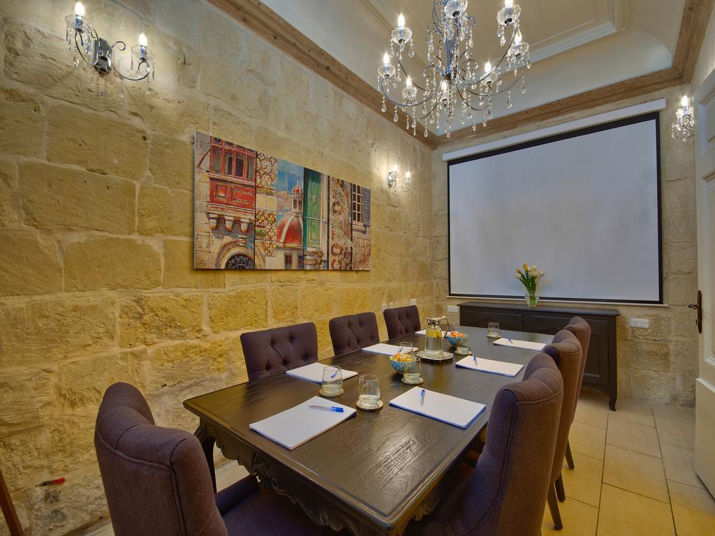 Julesy'S Bnb Cospicua Esterno foto