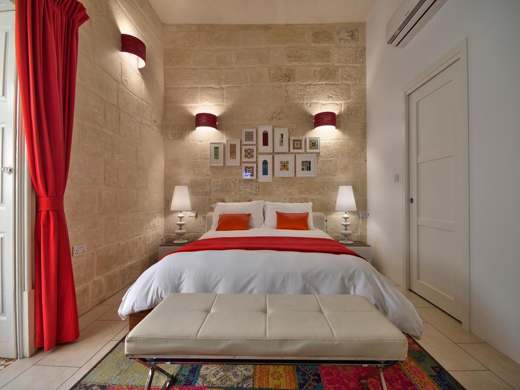 Julesy'S Bnb Cospicua Esterno foto