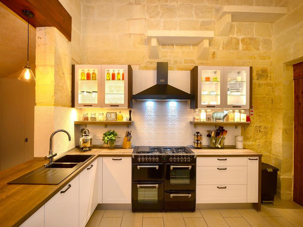 Julesy'S Bnb Cospicua Esterno foto