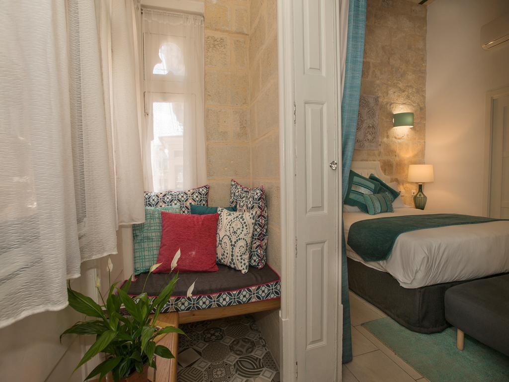 Julesy'S Bnb Cospicua Esterno foto