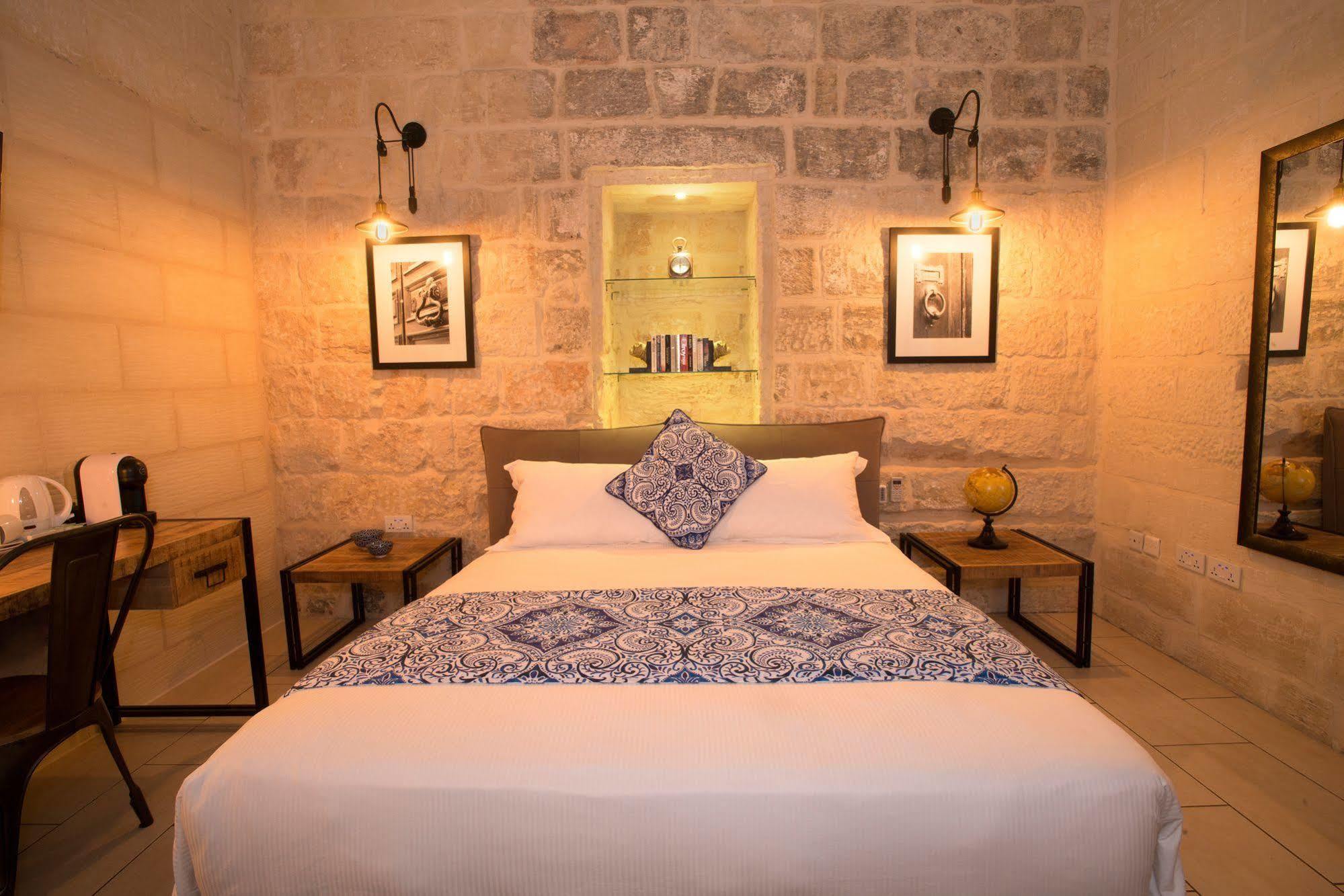 Julesy'S Bnb Cospicua Esterno foto