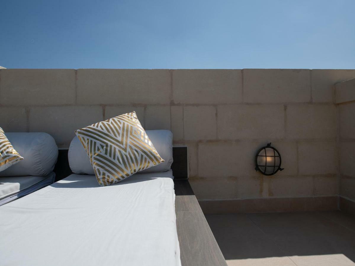 Julesy'S Bnb Cospicua Esterno foto